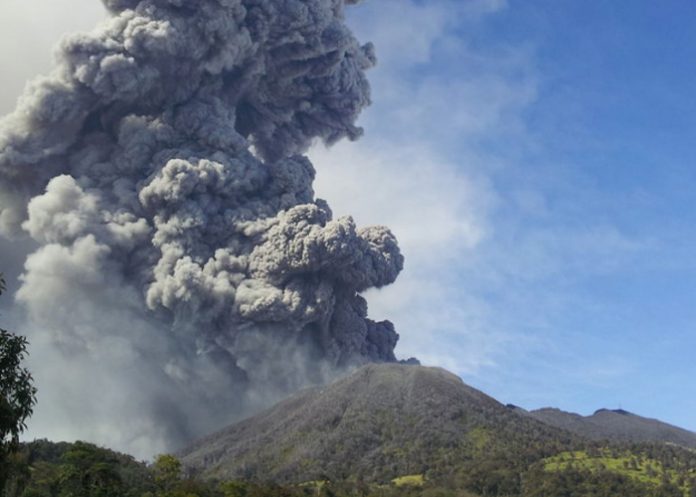 volcan-turrialbacr