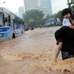 Indonesia: Miles de viviendas inundadas en Yakarta tras lluvias