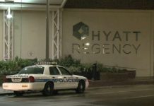 Detienen a hombre con armas en hotel de Houston