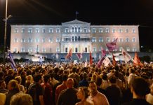 En fotos y video: Es un decisivo «No» en el referéndum de rescate griego