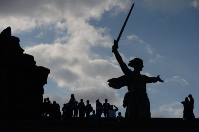 000_TS-DV2020122-e1431019553624