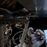 Dos astronautas de la Estación Espacial realizan caminata espacial ciencia, astronautas, caminata espacial, estacion internacional, paneles solares