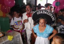 Llevan alegría a madre nicaragüense que cumple 100 años