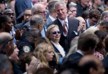 Hillary Clinton abandona ceremonia por el 11-S