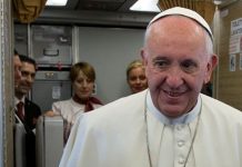 El papa aplaude el acuerdo de paz alcanzado en Colombia