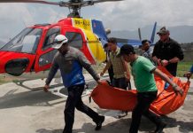 Everest está salpicado de cadáveres: Más de 100 siguen ahí
