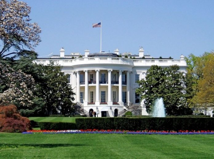 1280px-WhiteHouseSouthFacade-e1433927884732
