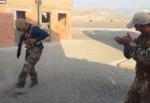 Soldado es sensación en Facebook por su forma de bailar