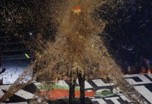 Estrella de la NBA es bañada en oro