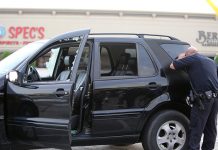 Un abogado hiere a balazos a 9 personas en Houston