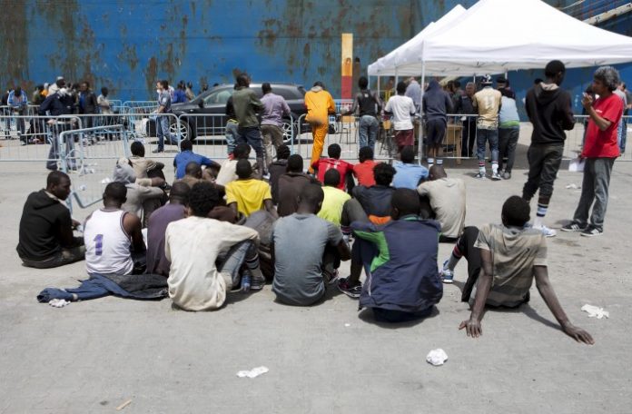 2015-05-05T154807Z_1007940001_LYNXMPEB440ND_RTROPTP_4_INTERNACIONAL-ITALIA-INMIGRANTES-e1430918971314
