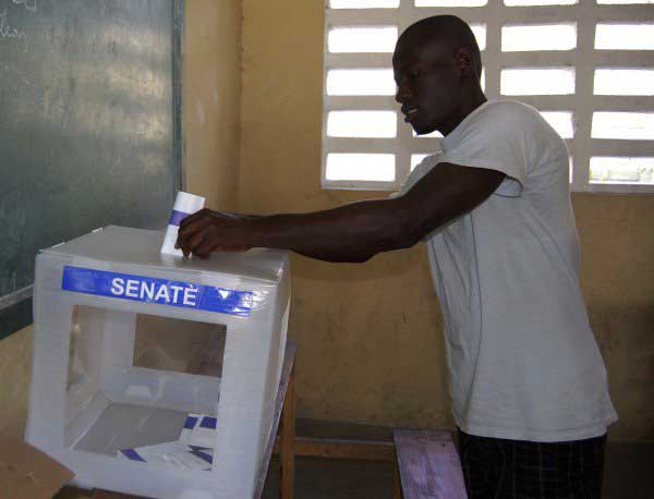 2015_08_eleicoes_haiti_reproducao
