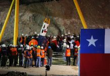 Chile obsequia a México una réplica de cápsula Fénix 2