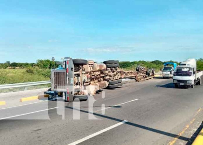 3 nicaragua, managua, accidente de transito, vuelco,