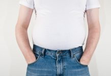 6 trucos de estilo que todos los hombres con pancita deben conocer
