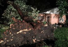 Tornado causa graves daños en Kansas