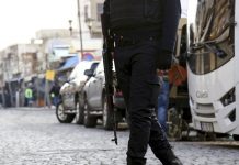 Turquía: Seis policías muertos y 23 personas heridas en atentado
