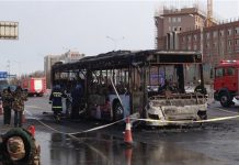 Incendio en bus deja 17 muertos en China y un detenido