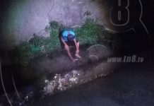 Hombre termina en el fondo de un cauce