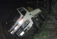 Conductor volcó su camioncito tras quedarse dormido al volante