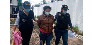guatemala, captura, madre, golpes, hija, policia, videos,