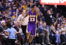 Williams anota 24 puntos, Lakers remontan y ganan a 76ers