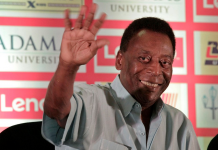 Pelé se recupera de cirugía de cadera