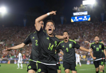 Chicharito elegido futbolista del año de la CONCACAF