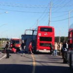 Cinco muertos entre choque de tren y bus