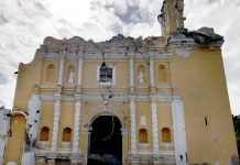 Menor de edad muere al colapsar iglesia en México