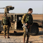 Militares israelíes destrozan aldea palestina