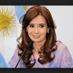 «Fuerza Cristina» alientan argentinos frente al hospital