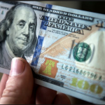 Estados Unidos lanza nuevo billete de $100