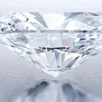 Por US$ 30 millones se subasta un diamante del tamaño de un huevo en Hong Kong