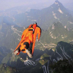 Un atleta húngaro, nueva víctima del riesgoso wingsuit