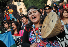 Con disturbios finaliza marcha por reinvindicación de mapuches en Chile
