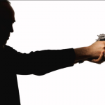 Un hombre armado con una pistola tomó cuatro rehenes en una sucursal de París del banco CIC. Las víctimas son presuntamente empleados del establecimiento