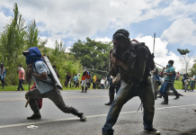 Represión a manifestación indígenas en Colombia deja 30 heridos