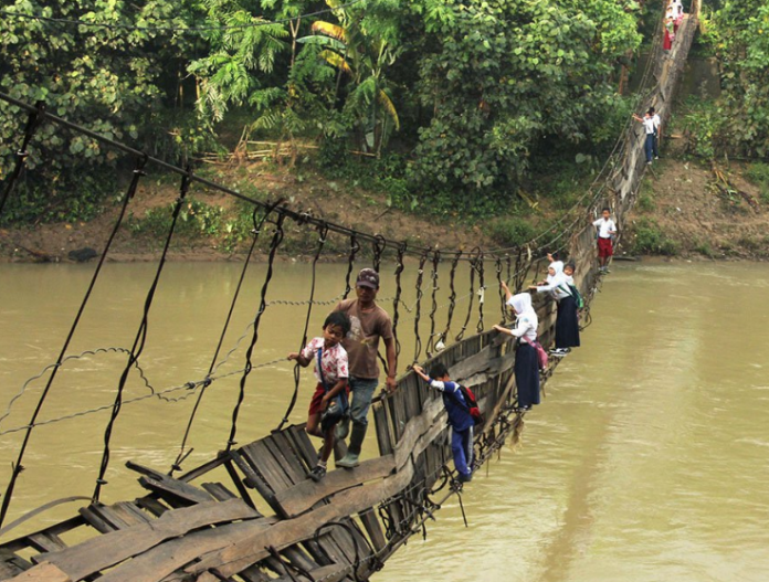 Captura_de_pantalla_2018-03-20_a_las_4.03.45_p.m. escuela