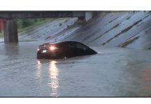 Intensas lluvias causan estragos en Houston