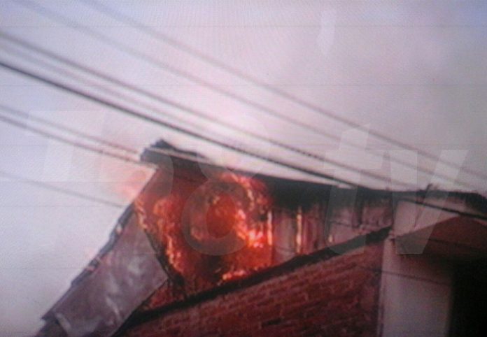 Casa-incendio