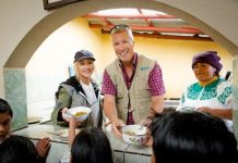 Christina Aguilera está en Ecuador como parte de un viaje de buena voluntad.
