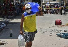 Hallan a 75 colombianos tras terremoto en Ecuador