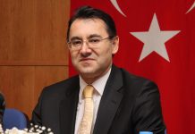 Detienen a juez de Corte Constitucional tras golpe fallido en Turquía