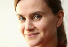 Muere diputada británica herida de bala y apuñalada