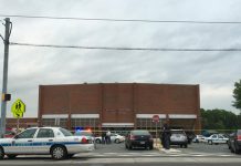 Mujer es asesinada por su expareja en escuela de Washington