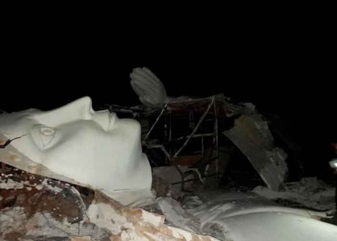 mexico, vientos, derrumbe, imagen, virgen del desierto,