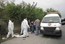 Hallan en México restos humanos esparcidos cerca de carretera