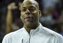 Muere Sean Rooks, ex centro de la NBA