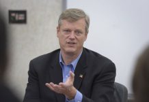 Supermartes: Gobernador de Massachusetts ya votó, especificó por quién no votó
